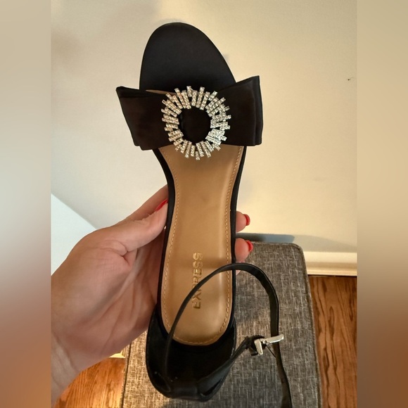 Express Black Satin Heels with Rhinestone Detail, NWT, size 8 - Picture 3 of 6